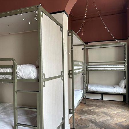 Auberge De Jeunesse Hi أفينيون المظهر الخارجي الصورة